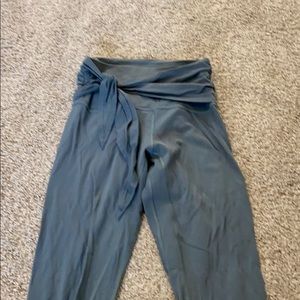Lululemon blue charcoal a Align 28" wrap waist